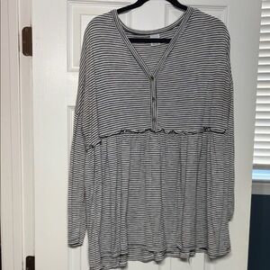 Time and Tru Women’s Maternity Top